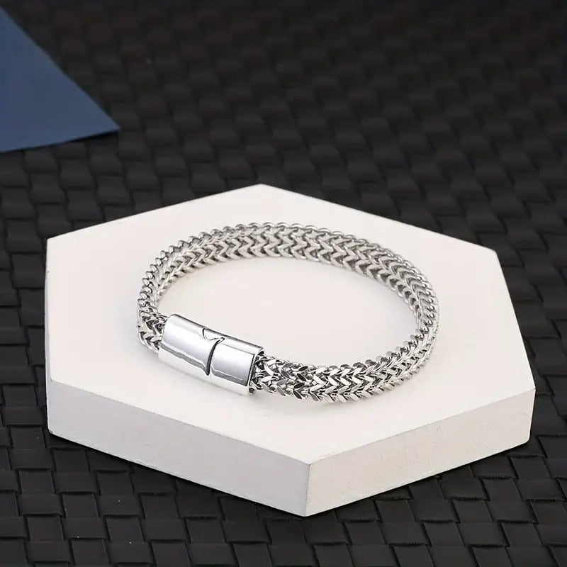 Men's Stainless Steel Braided Bracelet – Stylish Silver-Plated 4mm Rope Chain Bracelet with Gift Box 🎁✨